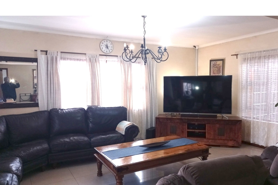5 Bedroom Property for Sale in Retreat Western Cape